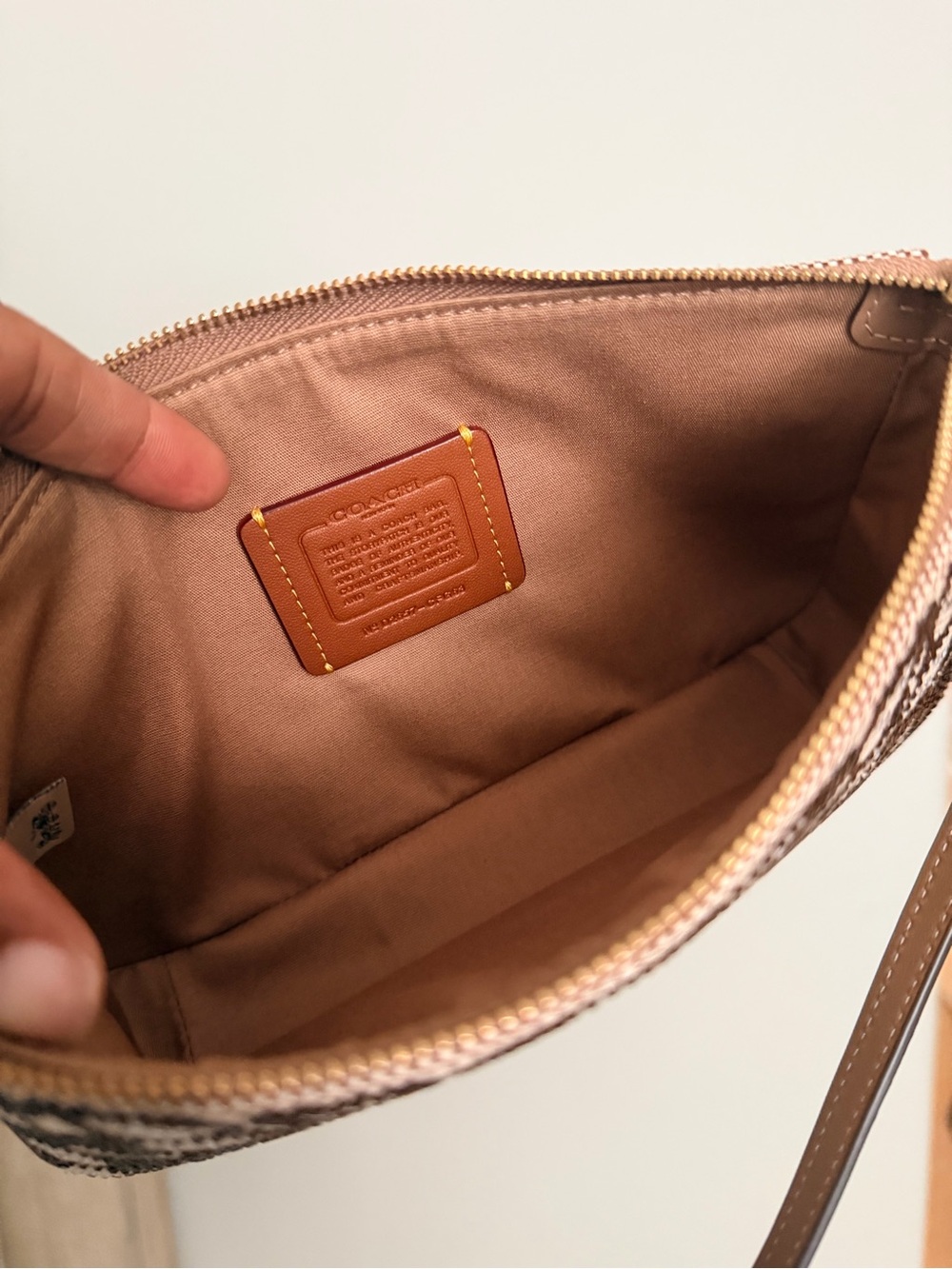 Coach crystal jacquard plaza bag NEVER WORN ‼️ - Picture 6 of 6